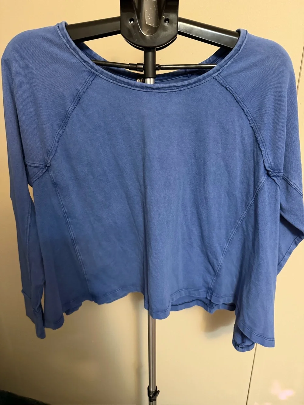 Free People We The Free Cupcake Sunrise Pullover Blue Top Sharkbite Hem XS
